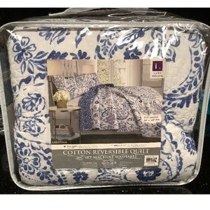 New unopened, Lush Decor Erindale 3 pc  full/queen cotton reversible quilt set